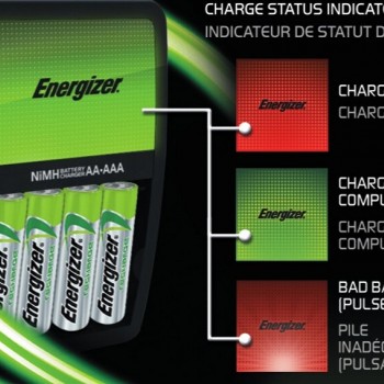 Energizer Maxi Charger + 4 x R6/AA 2000 mAh Energizer Maxi Charger + 4 x R6/AA 2000 mAh